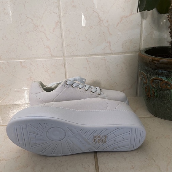 Platform White Shoes - Picture 2 of 3